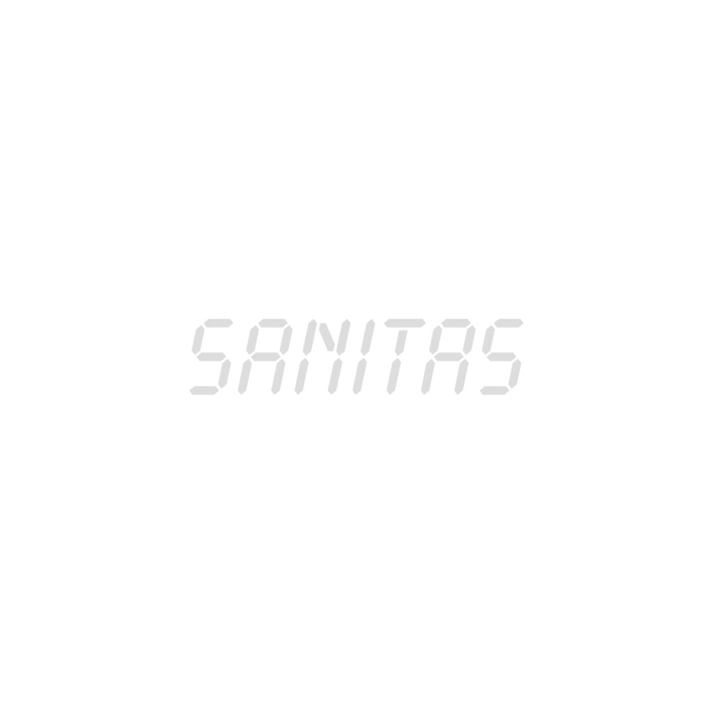 Texto SANITAS en fuente digital, gris claro sobre fondo blanco