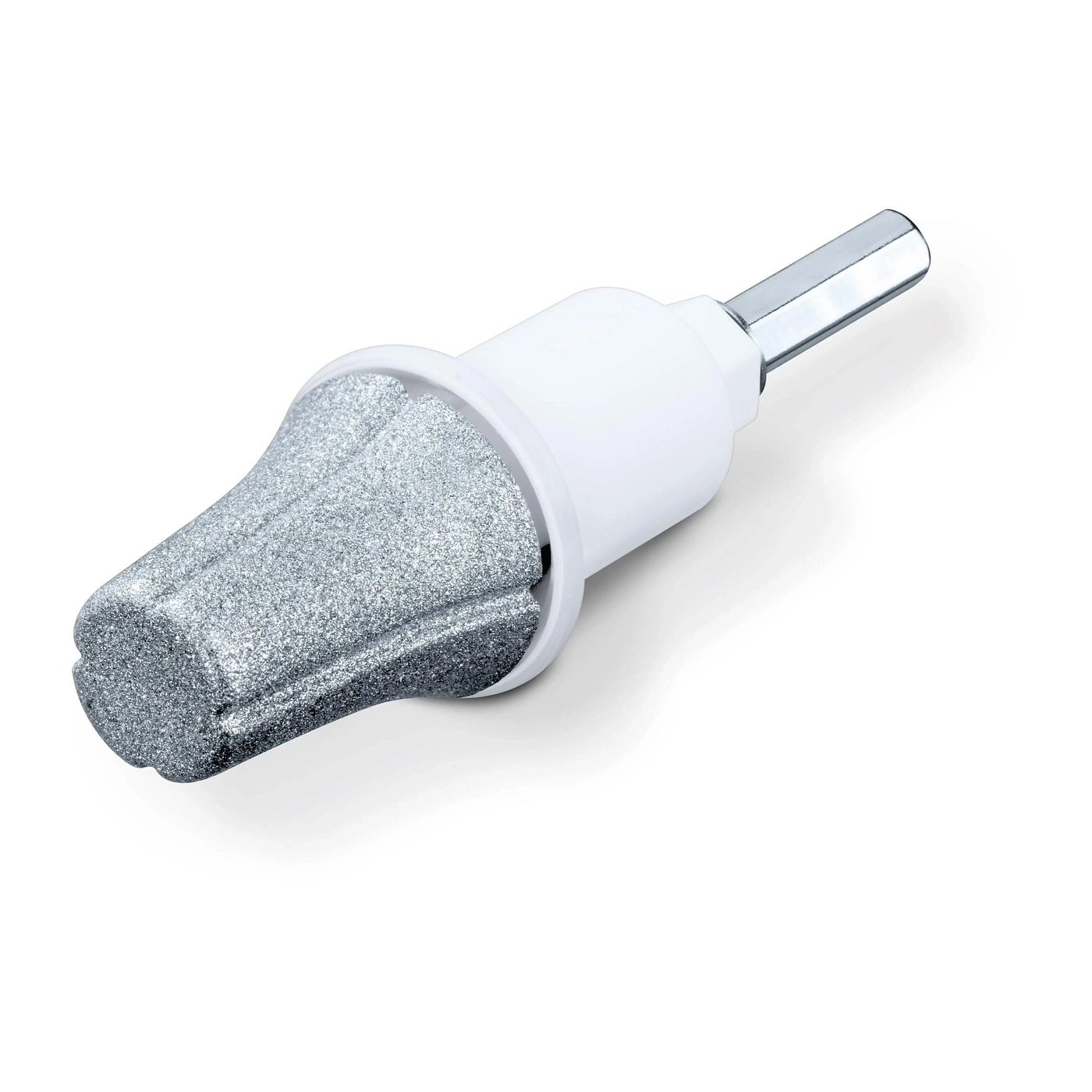 Primer plano de un accesorio para eliminar callosidades con recubrimiento de diamante para un dispositivo de pedicura.