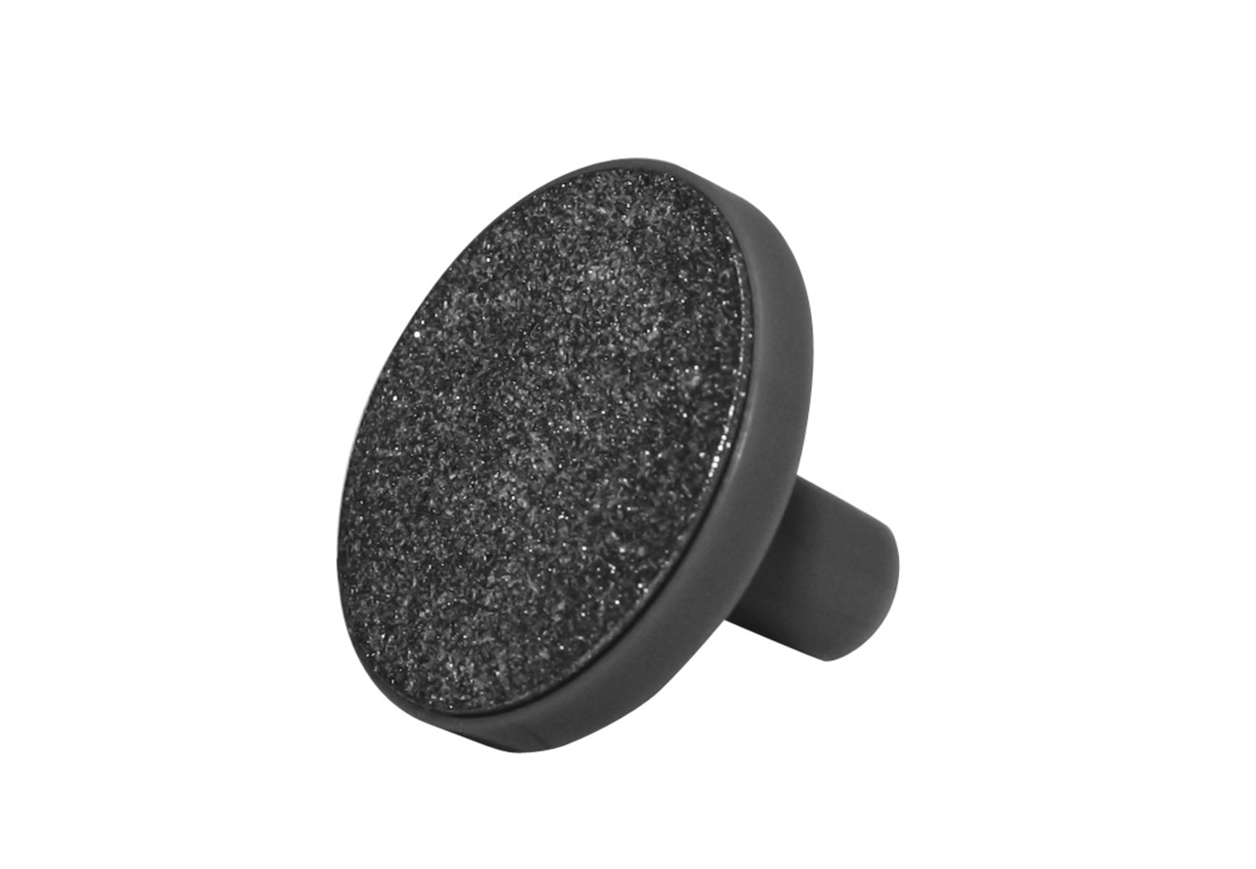 Perilla redonda negra con superficie rugosa y mango corto, aislado