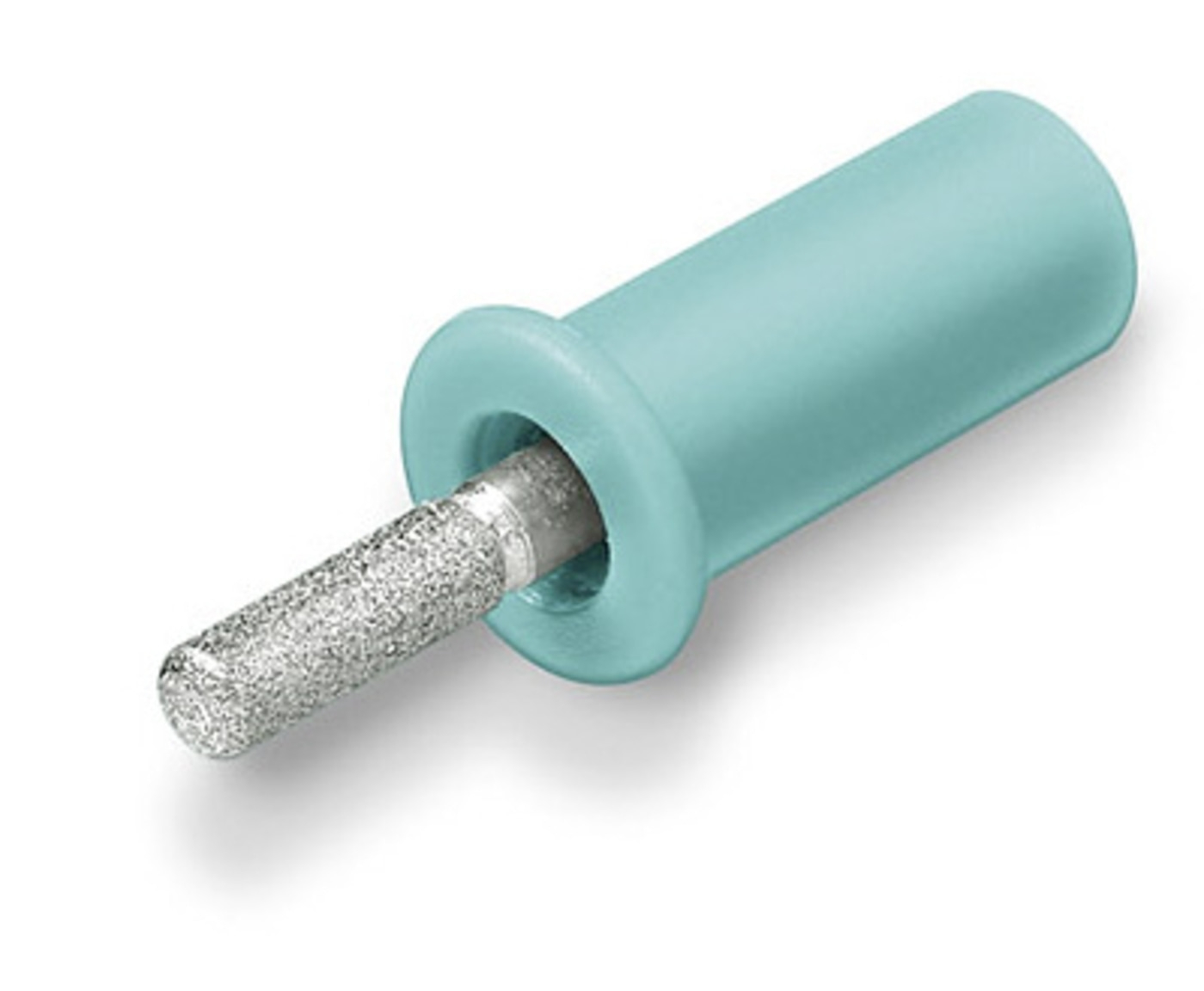 Herramienta con mango azul y cabeza plateada estriada para trabajos de precisión, primer plano